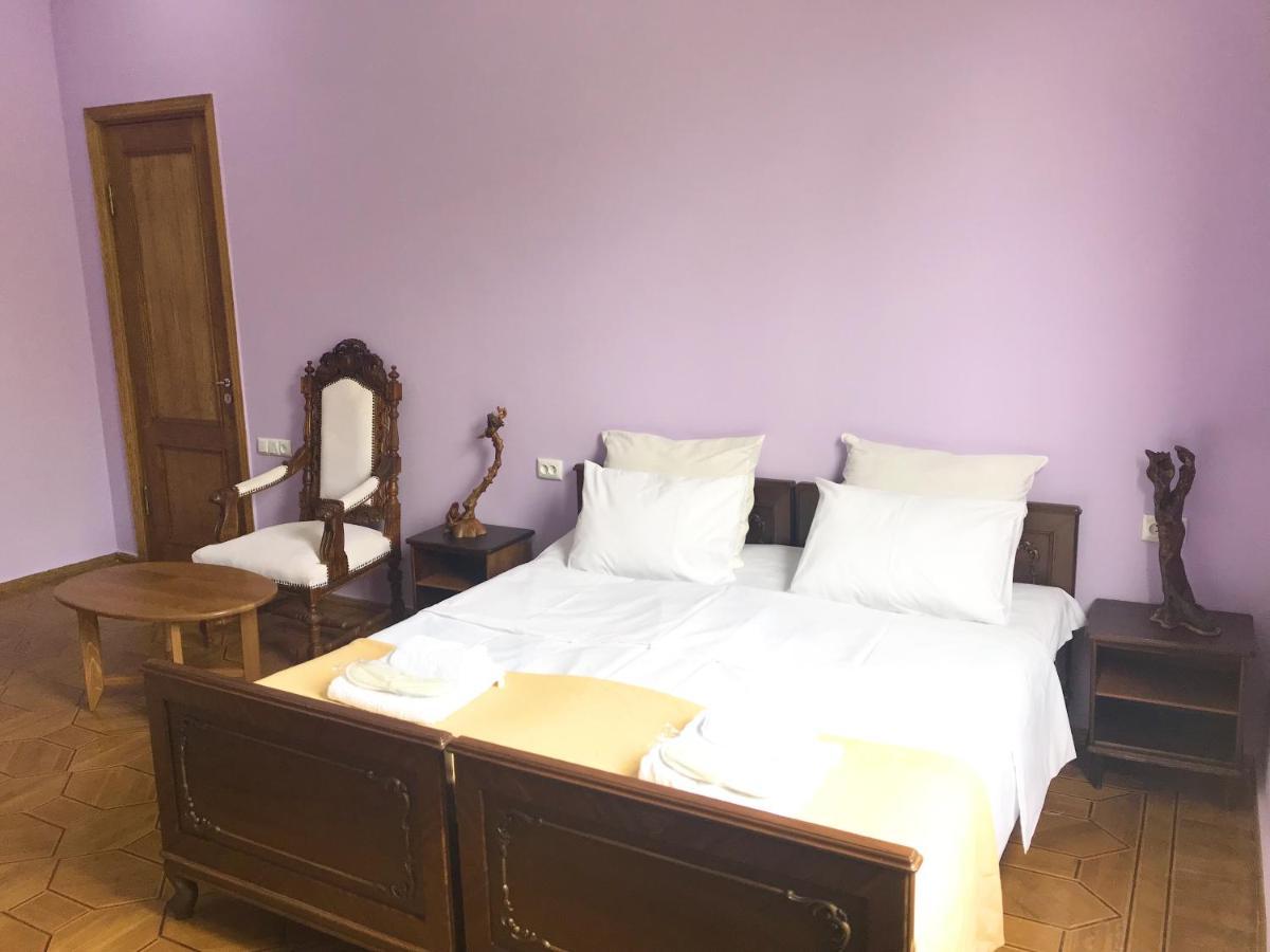 Wooden Museum Hotel Kutaiszi Kültér fotó