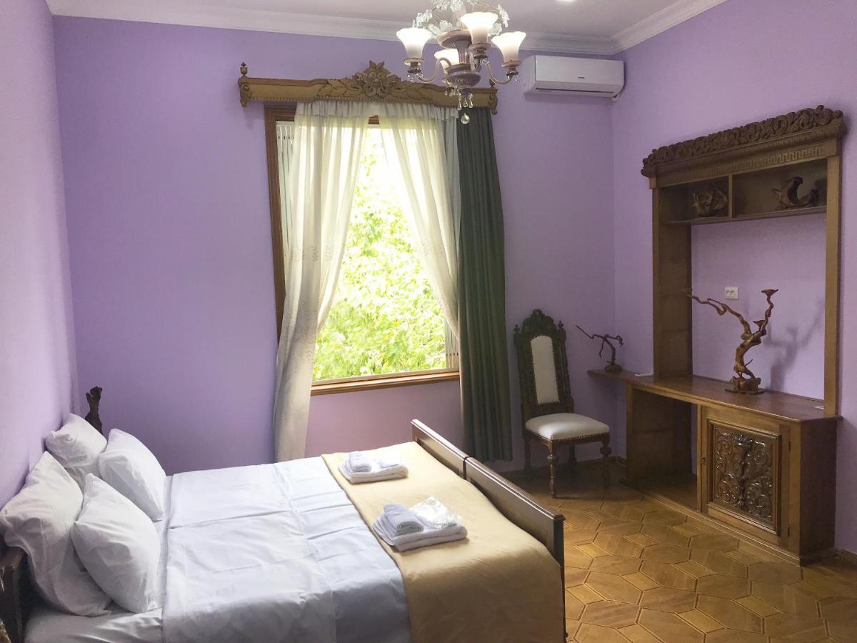 Wooden Museum Hotel Kutaiszi Kültér fotó