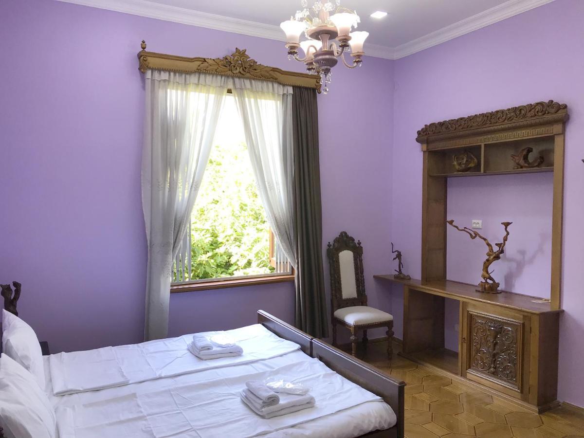 Wooden Museum Hotel Kutaiszi Kültér fotó