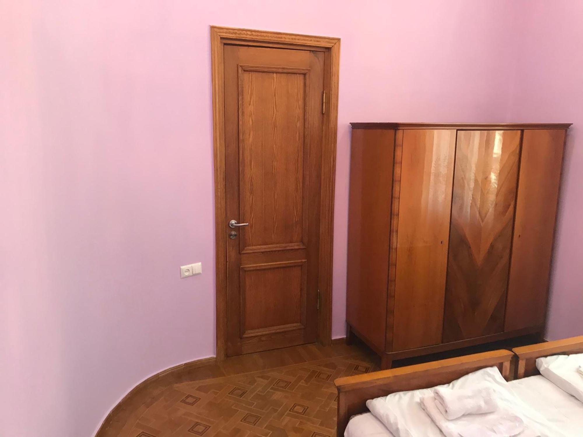 Wooden Museum Hotel Kutaiszi Szoba fotó